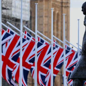 uk flags statue of winston churchill